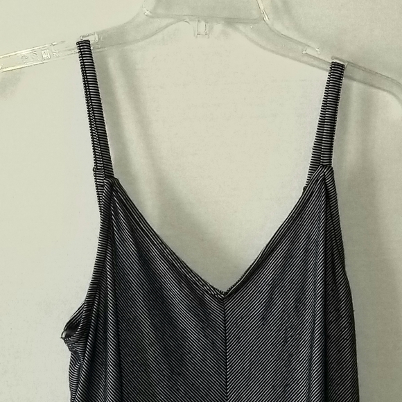 Universal Thread sundress - Picture 3 of 4